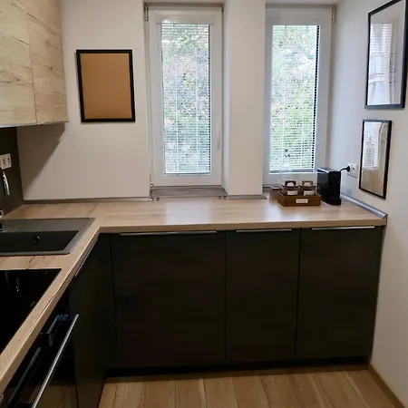 Urbanido - Modern Near Center & Station Διαμέρισμα *